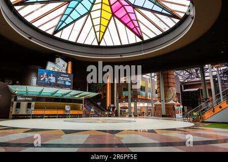 Il Centro commerciale Jam Factory in Chapel Street è completamente vuoto a causa del COVID 19 il 12 Aprile 2020 a Melbourne, Australia. Foto Stock