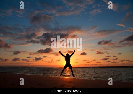 Salto turistico sulla costa atlantica a sud di Tangeri Marocco Foto Stock