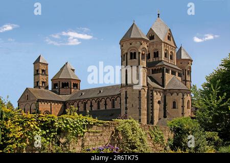 Chiesa del Monastero di Maria Laach, Mendig, Eifel, Renania-Palatinato, Ordine Benedettino, Germania Foto Stock