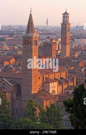 Verona, Chiesa di Santa Anastasia, Torre Lamberti, Torre de Lamberti, Veneto, Italia Foto Stock