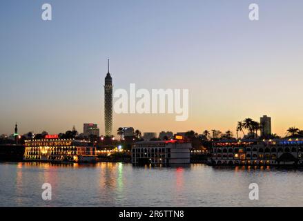 Isola di Gezira, Torre El Borg, Nilo, Cairo, Torre del Cairo, Lotus Tower, Egitto Foto Stock