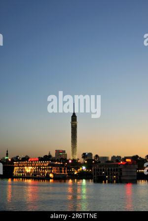 El Borg Tower, Borg al-Qahira, Isola di Gezira, Nilo, il Cairo, Torre del Cairo, Torre del loto, Egitto Foto Stock