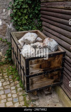 Minecart a Wenzel Pit (Grube Wenzel) ex miniera d'argento nella città di Oberwolfach nel Baden-Wuerttemberg, Germania Foto Stock