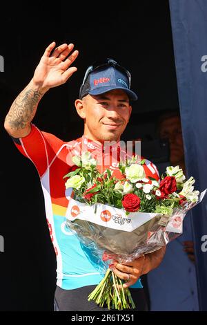 L'australiano Caleb Ewan di Lotto-Dstny ha ritratto sul podio dopo la gara ciclistica di una giornata di Elfstedenronde, gara 8 (su 10) della Lotto Cycling Cup, 190,3km con partenza e arrivo a Brugge, domenica 11 giugno 2023. FOTO DI BELGA DAVID PINTENS Foto Stock