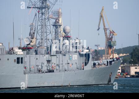 Polish Oliver Hazard Perry classe missile guidato Frigate ORP Generale Kazimierz Pulaski 272 (ex USS Clark FFG-11) a Gdynia, Polonia © Wojciech Stro Foto Stock