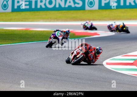 Firenze, Italia. 11th giugno 2023; Autodromo Internazionale del Mugello, Scarperia e San Piero, Firenze, Italia; 2023° MotoGP Race Day; numero 1 Ducati Lenovo Team Rider Francesco Bagnaia durante la gara Credit: Action Plus Sports Images/Alamy Live News Foto Stock