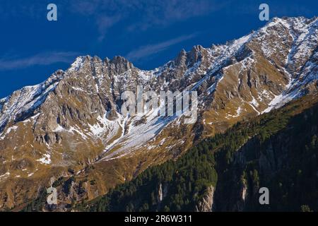 Krimmler Achental, tra Tauernhaus e cascata, Salzburger Land, Hohe Tauern National Park, Pinzgau, Austria Foto Stock