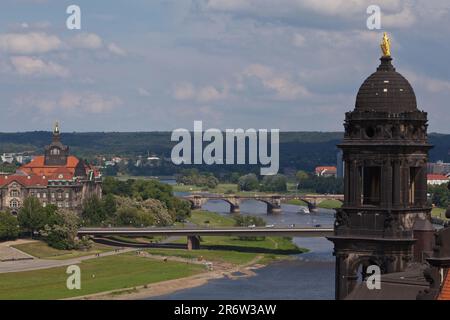 Vista dalla Torre Hausmann nella Valle dell'Elba, Ponte Feldschloesschen, Dresda, Sassonia, Ponte Feldschloesschen, Ponte Feldschloesschen, Germania Foto Stock