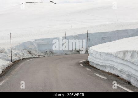 Sognefjellet strada per passare più alto in Norvegia. Foto Stock