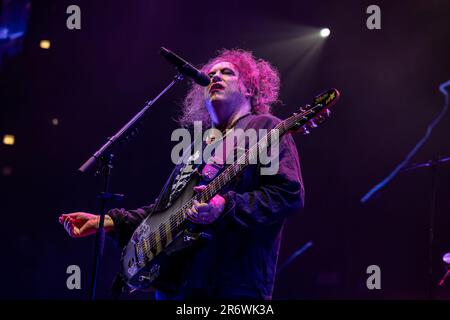 Chicago, Stati Uniti. 10th giugno, 2023. Robert Smith of the Cure al United Center il 10 giugno 2023, a Chicago, Illinois (Foto di Daniel DeSlover/Sipa USA) Credit: Sipa USA/Alamy Live News Foto Stock
