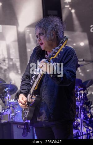 Chicago, Stati Uniti. 10th giugno, 2023. Robert Smith of the Cure al United Center il 10 giugno 2023, a Chicago, Illinois (Foto di Daniel DeSlover/Sipa USA) Credit: Sipa USA/Alamy Live News Foto Stock