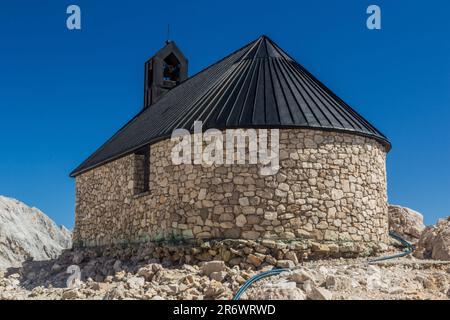 Maria Heimsuchung (Visitazione) cappella a Zugspitzplatt plateau sotto Zugspitze picco, Germania Foto Stock