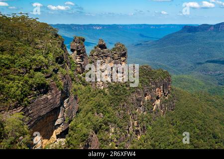 Formazione rocciosa di arenaria Three Sisters, Blue Mountains National Park, nuovo Galles del Sud, Sydney, Australia Foto Stock