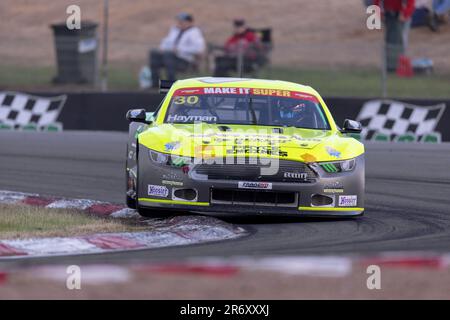 Winton, Australia, 11 giugno 2023. Tom Hayman (30) guida Ford Mustang per Tom Hayman Motorsport durante la gara Trans am Series 3 alla Shannons SpeedSeries 2023 - Round 4 al Winton Motor Raceway il 11 giugno 2023 a Winton, Australia. Credit: Santanu Banik/Speed Media/Alamy Live News Foto Stock