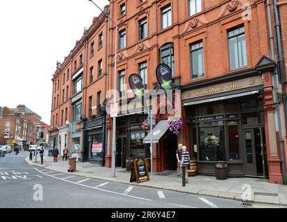 Il Lincoln's Inn Irish pub a Lincold Pl, Dublino, Irlanda. Foto Stock