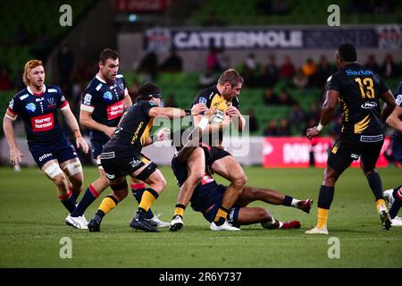 MELBOURNE, AUSTRALIA - 09 APRILE: Kyle Godwin della Western Force si affronta durante il round sette Super Rugby AU match tra i ribelli di Melbourne e la Western Force all'AAMI Park il 09 aprile 2021 a Melbourne, Australia. Foto Stock