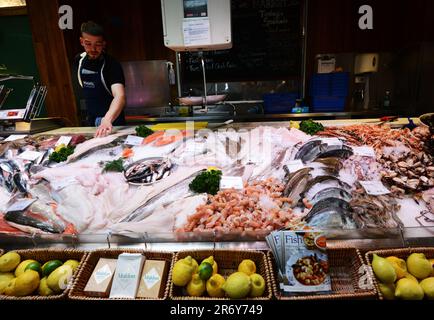 Pesce fresco al Beshoffs The Market & Beshoffs Sea Grill di Howth, Irlanda. Foto Stock