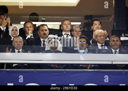 ISTANBUL - Presidente della Turchia Recep Tayyip Erdogan, Presidente degli Emirati Arabi Uniti Mohammed Bin Zayed, Sheikh Mansour ben Zayed Proprietario del Manchester City FC e del City Football Group, Presidente del Manchester City FC Khaldoon al Mubarak durante la finale della UEFA Champions League tra il Manchester City FC e il FC Inter Milan allo Stadio Olimpico Ataturk il 10 giugno 2023 a Istanbul, in Turchia. AP | Olandese altezza | MAURICE DI PIETRA Foto Stock