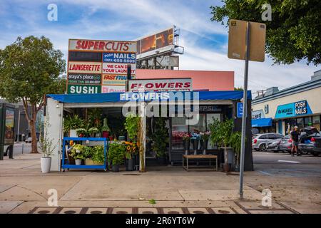 Los Angeles, CA, USA - Dec 26, 2022: Los Angeles is home to more than 244,000 small businesses, with more women- and minority-owned than any other in Foto Stock
