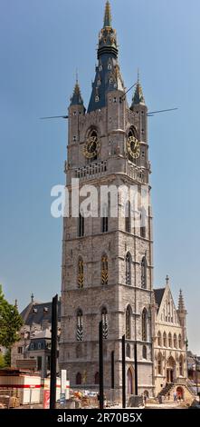 Gand, Belgio - 10 luglio 2010 : Het Belfort van Gand. Campanile di Gand, alto campanile in pietra per l'osservazione della zona circostante. Foto Stock