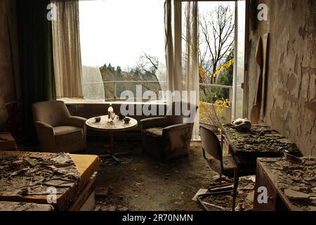 appartamento abbandonato in un hotel di posto perduto Foto Stock