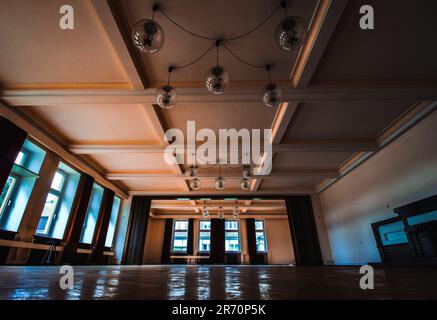 sala da pranzo in una caserma militare Foto Stock