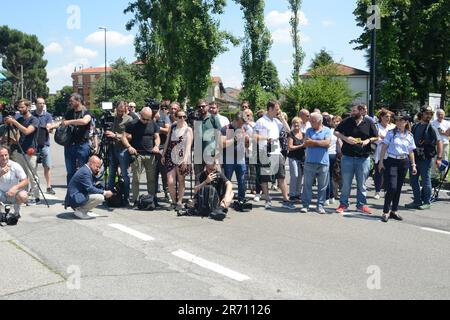 Arcore, Italia. 12th giugno, 2023. Arcore - morte di Silvio Berlusconi: Arrivo del corpo Villa San Martino in Arcore, casa di Berlusconi Editoriale solo uso Credit: Independent Photo Agency/Alamy Live News Foto Stock