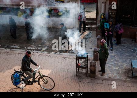 Nepal. Bouddhnath. la vita quotidiana Foto Stock