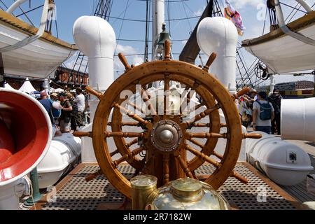 Rouen, Francia. 10th giugno, 2023. Statsraad Lehmkhul (Norvegia) - raccolta di navi alte, barche e navi militari per l'ottava edizione dell'Armada Foto Stock