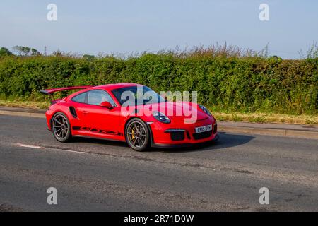 2016 Red Porsche 911 GT3 RS S-A, motore a sei cilindri da 4,0 litri con 500 cv (368 kW) di potenza; al Classic & Performance Motor Show di Hoghton Tower; Supercar Showtime giugno 2023 Foto Stock