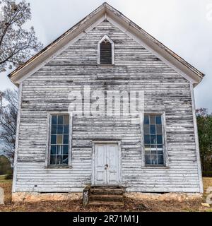 Vecchio edificio abbandonato chiesa nella Carolina del Nord rurale Foto Stock