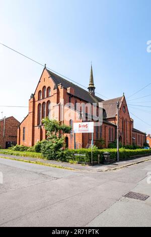 Centro giochi Funsters, ex chiesa Battista di San Giovanni a Crewe Cheshire, Regno Unito Foto Stock