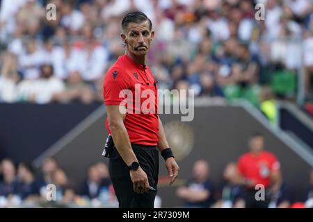 Brema, Germania. 12th giugno, 2023. Calcio: Internazionale, Germania - Ucraina, a wohninvest Weserstadion. Arbitro Tasos Sidiropoulos dalla Grecia. NOTA IMPORTANTE: In conformità ai requisiti della DFL Deutsche Fußball Liga e del DFB Deutscher Fußball-Bund, è vietato utilizzare o utilizzare fotografie scattate nello stadio e/o della partita sotto forma di sequenze di immagini e/o serie di foto simili a un video. Credit: Marcus Brandt/dpa/Alamy Live News Foto Stock