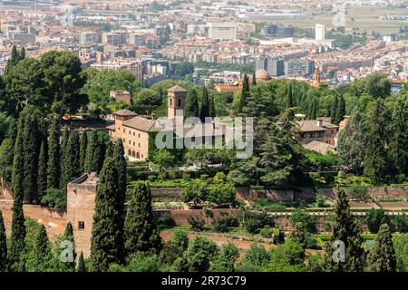 Veduta aerea del Convento di San Francisco all'Alhambra - Granada, Andalusia, Spagna Foto Stock