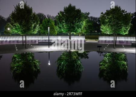 Il Korean Veterans War Memorial dopo il tramonto a Washington DC Foto Stock