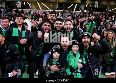 MELBOURNE, AUSTRALIA - 28 MAGGIO: I tifosi del Western United si rallegrano durante la partita di calcio Della A-League Grand Final tra il Melbourne City FC e il Western United all'AAMI Park il 28 maggio 2022 a Melbourne, Australia. Foto Stock