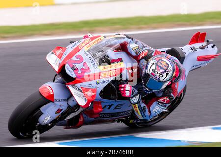 PHILLIP ISLAND, AUSTRALIA - 15 OTTOBRE: Enea Bastianini d'Italia sul Gresini Racing Ducati durante le qualifiche MotoGP alla 2022 Australian MotoGP al Phillip Island Circuit il 15 ottobre 2022 a Phillip Island, Australia. Foto Stock