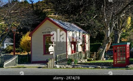 Cardrona, Otago / Aotearoa / Nuova Zelanda - 13 maggio 2021: La vecchia casa scolastica. Foto Stock