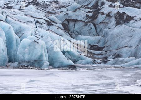 Ghiacciaio di Solheimajökull nel sud dell'Islanda in inverno Foto Stock