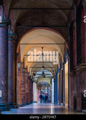 Italia, Bologna, portici Foto Stock
