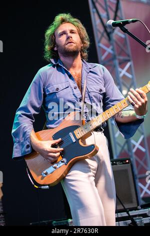 Milano, Italia. 12th giugno, 2023. Il cantautore americano MAXIM LUDWIG si esibisce dal vivo sul palco al Giardino della Triennale, inaugurando lo spettacolo di Angel Olsen. Credit: Rodolfo Sassano/Alamy Live News Foto Stock