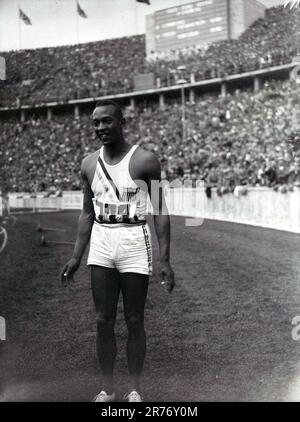 Fotografia di Jesse Owens alle Olimpiadi del 1936 a Berlino, in Germania Foto Stock