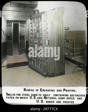 Twelve-Ton Steel Door to Vault contenente carta distintiva su cui R.S. e National Dank Notes e U.S. Le obbligazioni vengono stampate. Ufficio di incisione e stampa impianti e attività. Dipartimento del Tesoro Foto Stock