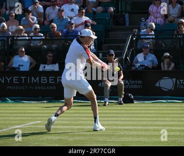 Nottingham, Inghilterra: 13/06/2023, 13th giugno 2023; Nottingham Tennis Centre, Nottingham, Inghilterra: Rothesay Nottingham Open, giorno 2; Joris De Loore (bel) suona un colpo a rovescio ad Andy Murray (GBR) Foto Stock