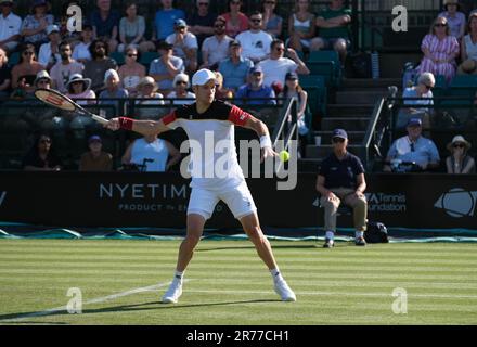 Nottingham, Inghilterra: 13/06/2023, 13th giugno 2023; Nottingham Tennis Centre, Nottingham, Inghilterra: Rothesay Nottingham Open, giorno 2; Joris De Loore (bel) suona un colpo di fronte ad Andy Murray (GBR) Foto Stock