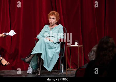 Milano, . 13th giugno, 2023. Ornella Vanoni, imprevedibile conferenza su grande età. Nella foto Ornella Vanoni Credit: Independent Photo Agency/Alamy Live News Foto Stock