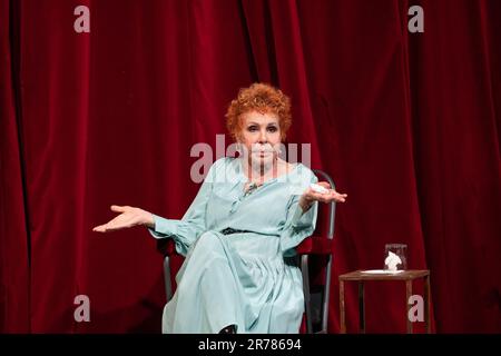 Milano, . 13th giugno, 2023. Ornella Vanoni, imprevedibile conferenza su grande età. Nella foto Ornella Vanoni Credit: Independent Photo Agency/Alamy Live News Foto Stock