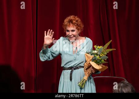 Milano, . 13th giugno, 2023. Ornella Vanoni, imprevedibile conferenza su grande età. Nella foto Ornella Vanoni Credit: Independent Photo Agency/Alamy Live News Foto Stock