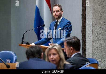 L'Aia, Paesi Bassi. 14 giugno, 2023. Derk Boswijk (CDA) durante un dibattito alla Camera dei rappresentanti sul programma di ricerca "Indipendenza, decolonizzazione, violenza e guerra in Indonesia 1945-1950”. Nel febbraio di quest'anno, Rutte si è scusato per la "violenza estrema” durante la lotta per l'indipendenza dell'ex colonia olandese delle Indie orientali. ANP LEX VAN LIESHOUT/Alamy Live News netherlands out - belgium out Foto Stock