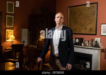 Will Palin, figlio del comico Monty Python e dell'esploratore Michael Palin, fotografò a casa sua sull'isola di Sheppey, Essex, Inghilterra, Regno Unito Foto Stock